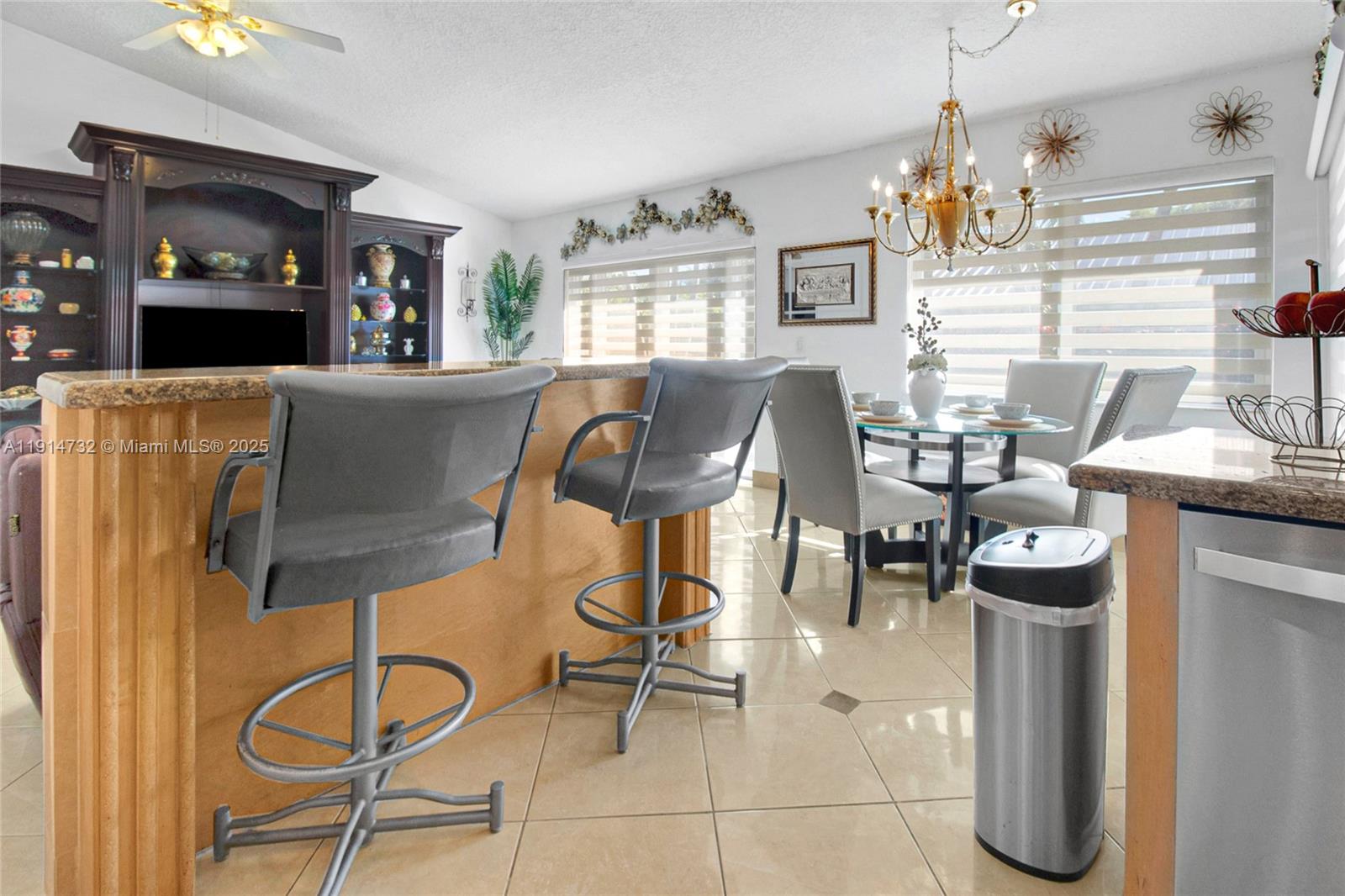 CHAPEL TRAIL REPLAT - Residential