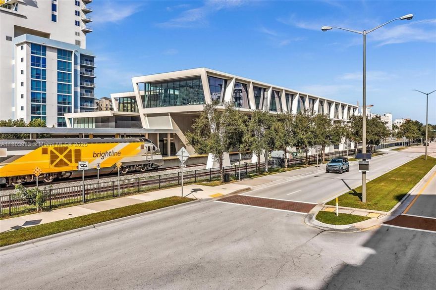 BEAUTIFUL AND MODERN STORE FRONT / LIVE / WORK OFFICE STYLE LOFT LOCATED ON EVERNIA ST DOWNTOWN WEST PALM BEACH. THIS LOFT STYLE OFFICE HAS 20 FEET HIGH CEILINGS, IS 4 BLOCKS AWAY FROM THE TRAIN STATION, FEW BLOCKS AWAY FROM CITY PLACE. GREAT LOCATION. THE LIVING AREA FEATURES A KITCHENETTE, WASHER AND DRYER, ONE AND A HALF BATHROOM. THE WHITNEY ISS A LUXURIOUS HIGH RISE APARTMENT BUILDING LOCATED IN THE HEART OF WPB.  IT HAS 210 UNITS ON 9 FLOORS. EACH UNIT HAVE TILED FLOORS, OPEN KITCHEN WITH GRANITE COUNTERTOP, STAINLESS STEEL APPLIANCES. HEATED SWIMMING POOL, SPA, PUTTING GREEN, COMMUNITY ROOM FOR PRIVATE PARTIES, STATE OF THE ART FITNESS CENTER, AND MORE. 24 HOURS FRONT DESK SERVICE AND COVERED PARKING SPACE. EASY TO SHOW. PLEASE MAKE APPOINTMENT WITH L-A.