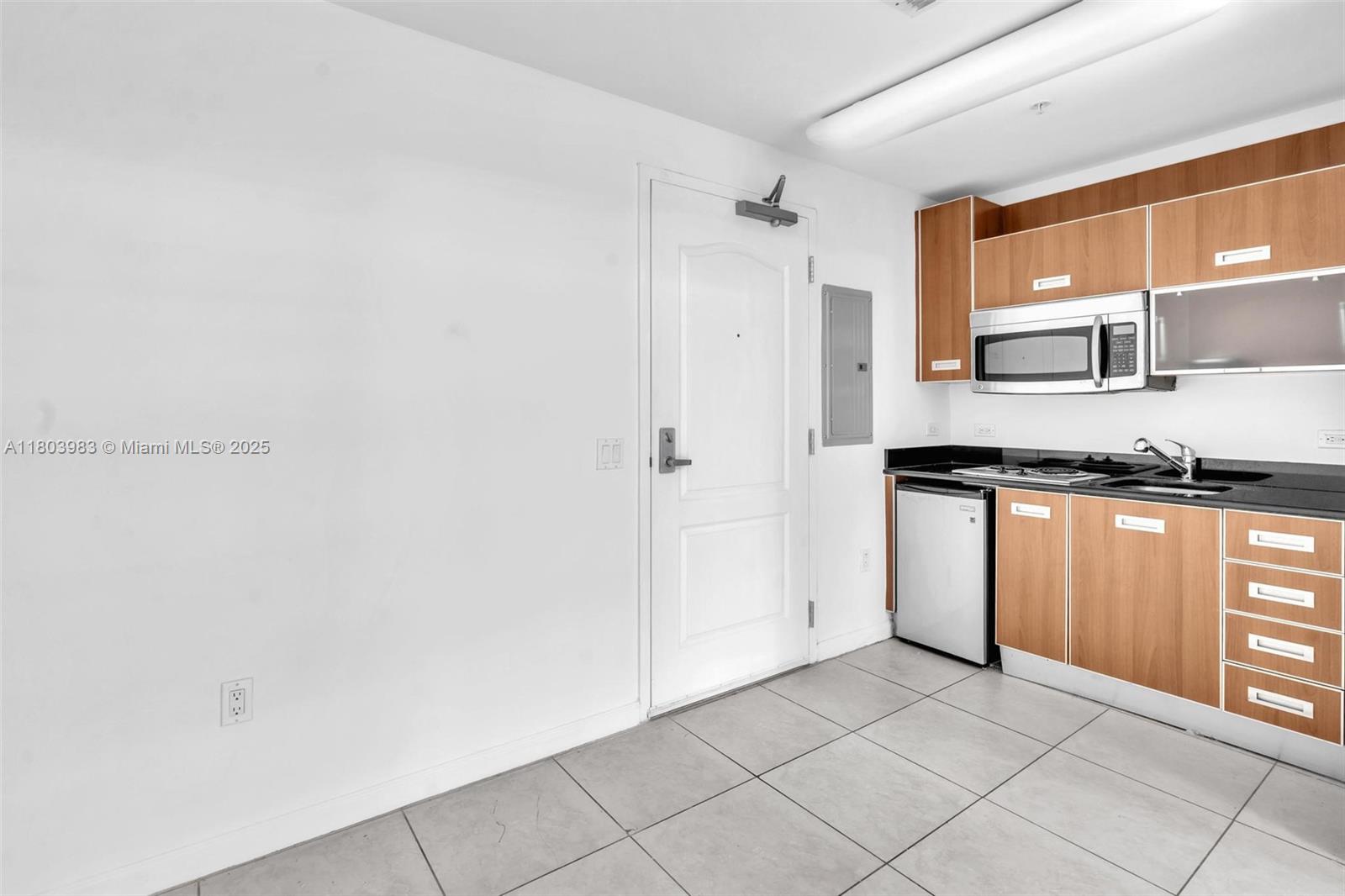 WHITNEY CONDO - Residential Lease