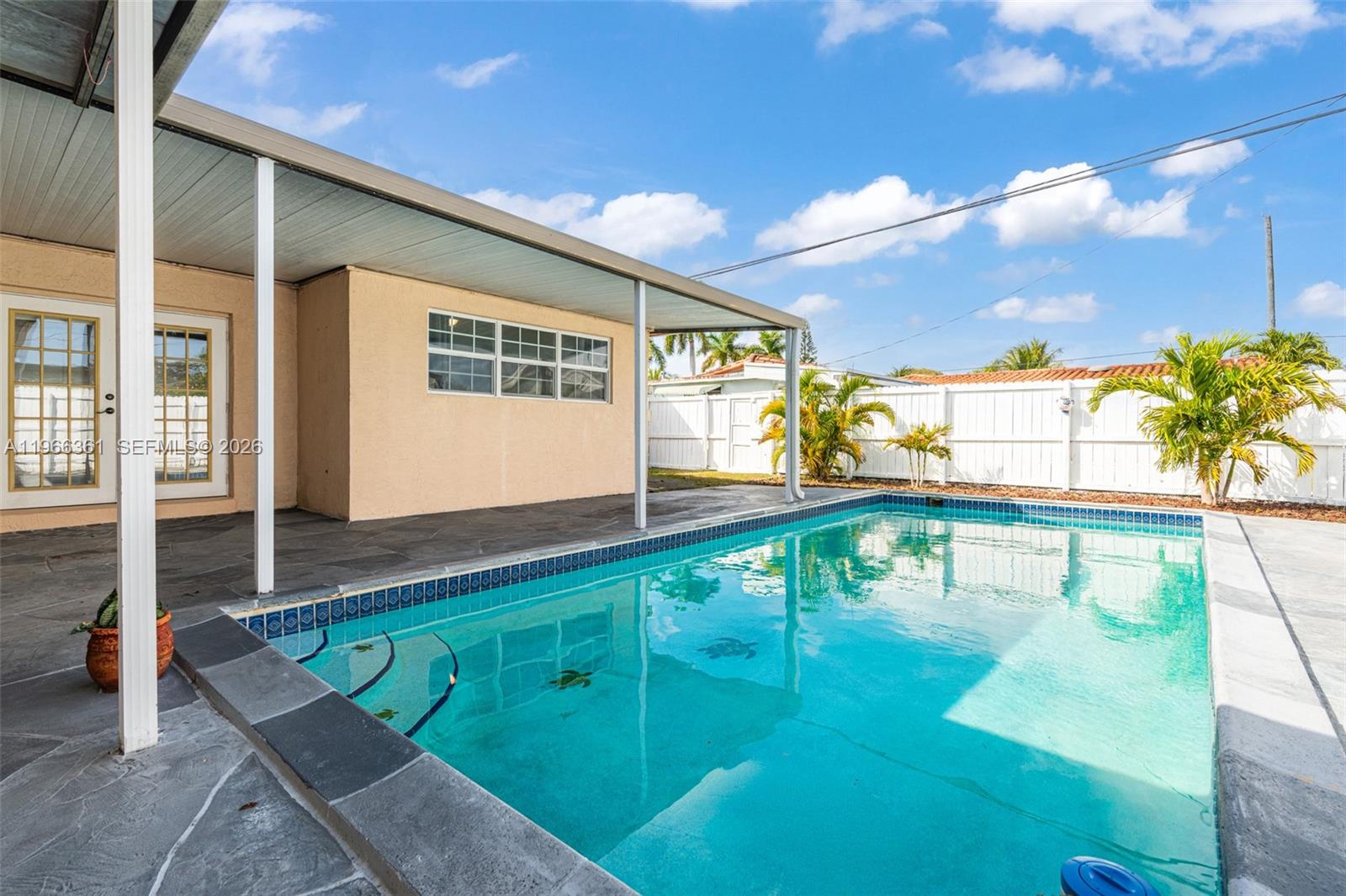 DRIFTWOOD ESTATES NO 15 - Residential