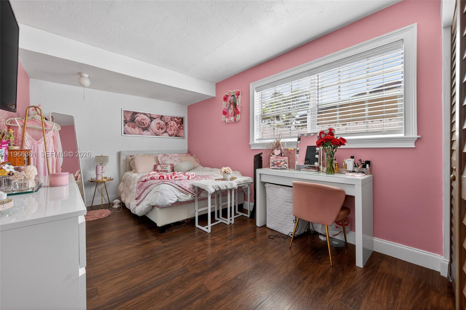 DRIFTWOOD ESTATES NO 15 - Residential