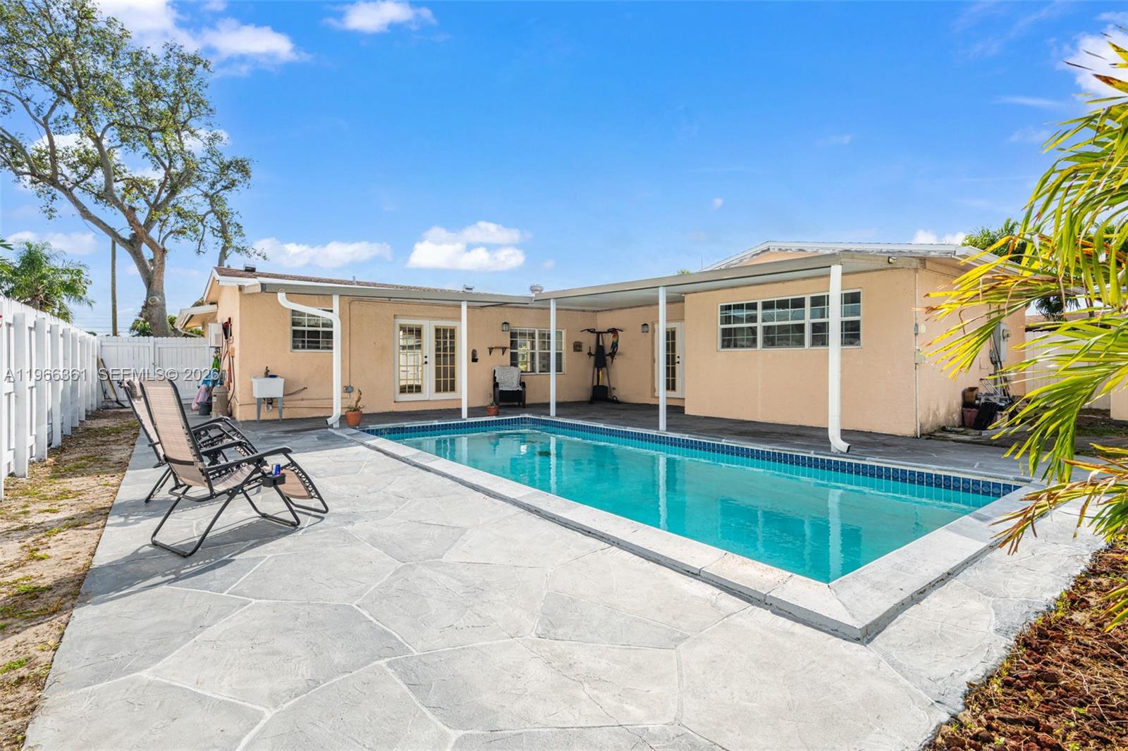 DRIFTWOOD ESTATES NO 15 - Residential