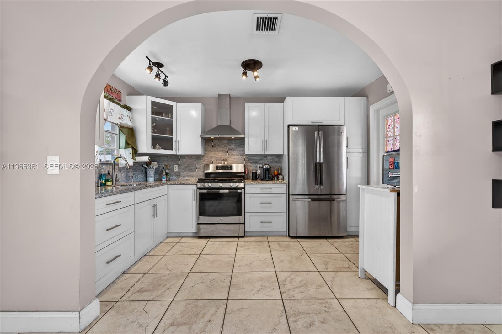 DRIFTWOOD ESTATES NO 15 - Residential