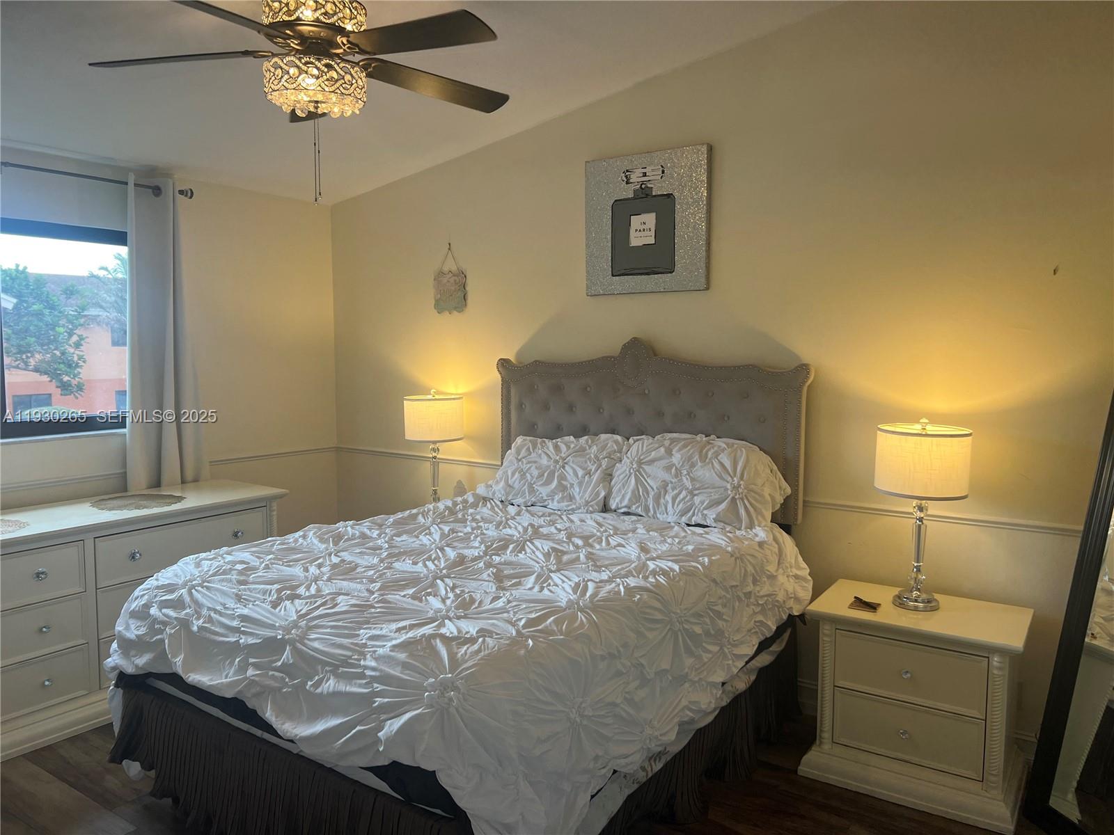 VILLA VALENCIA CONDO - Residential