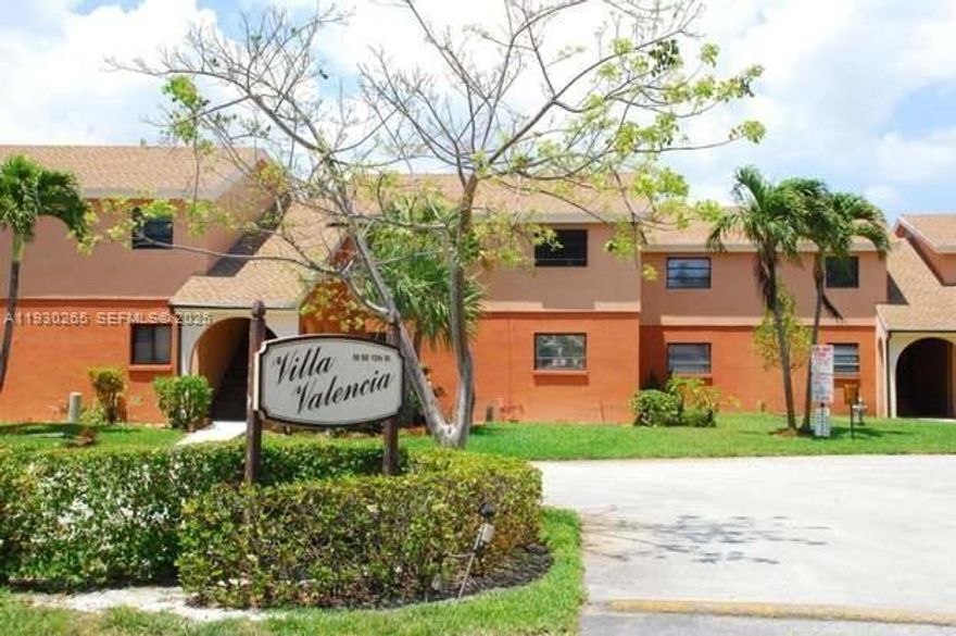 Vaulted ceilings, Washer/Dryer in unit, Hurricane Impact Windows and Sliding Glass Doors.  Private view of trees and skyline by the front gate.  Prime downtown location!!  Walk to beach, Trader Joe's, Fresh Market, Royal Palm and Mizner Park.  Rent after two years and below 35%.