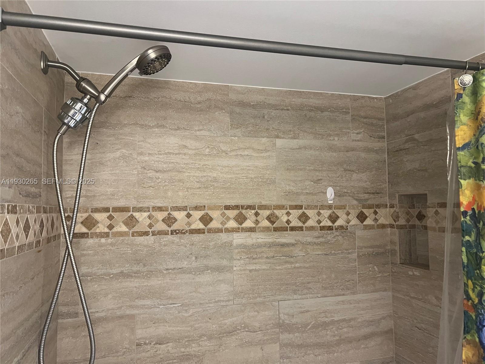 VILLA VALENCIA CONDO - Residential