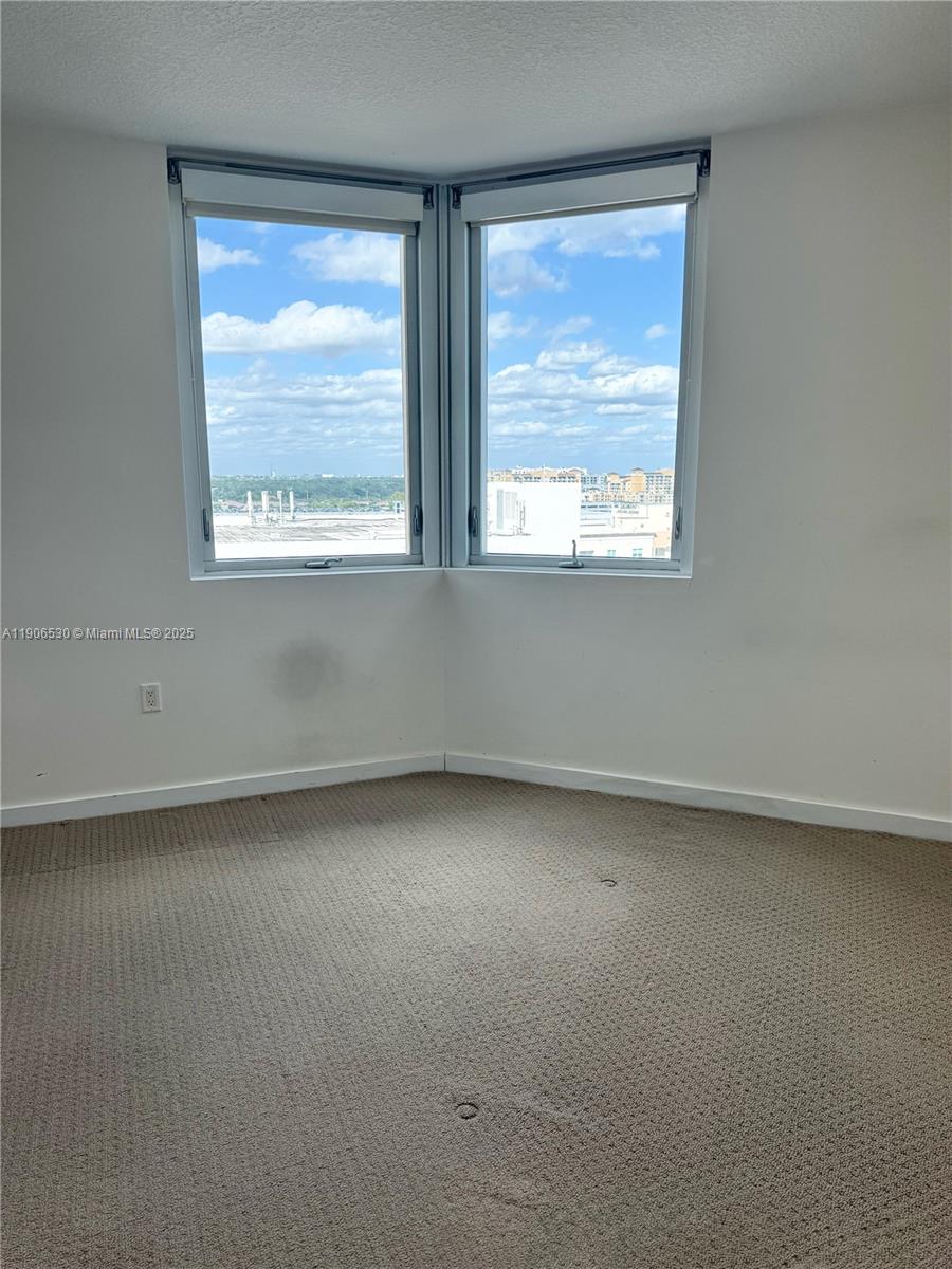 METROPOLIS I AT DADELAND - Residential