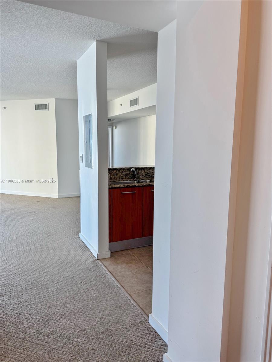 METROPOLIS I AT DADELAND - Residential