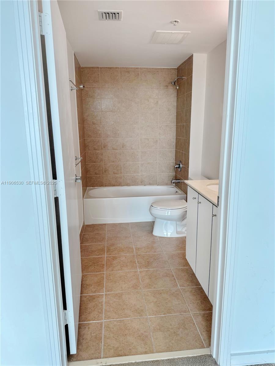 METROPOLIS I AT DADELAND - Residential