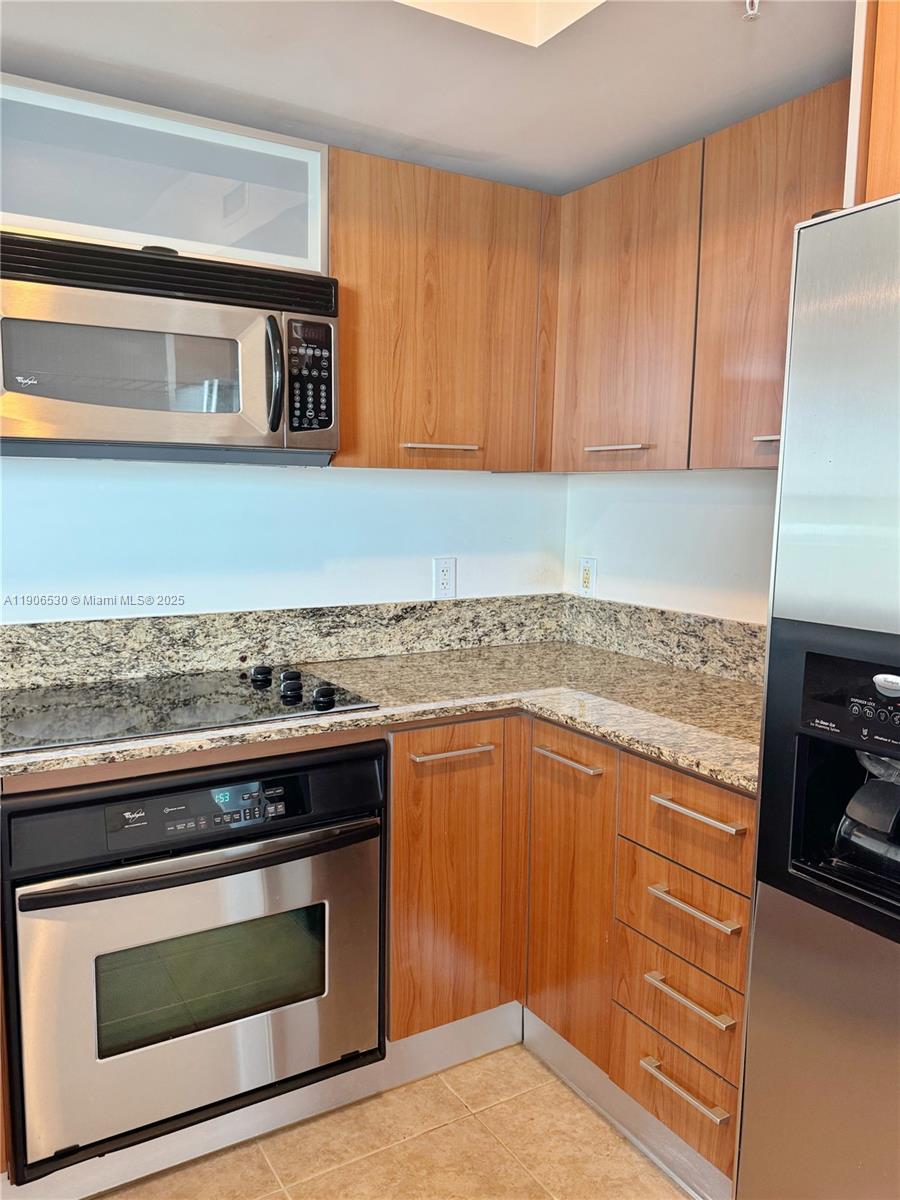 METROPOLIS I AT DADELAND - Residential