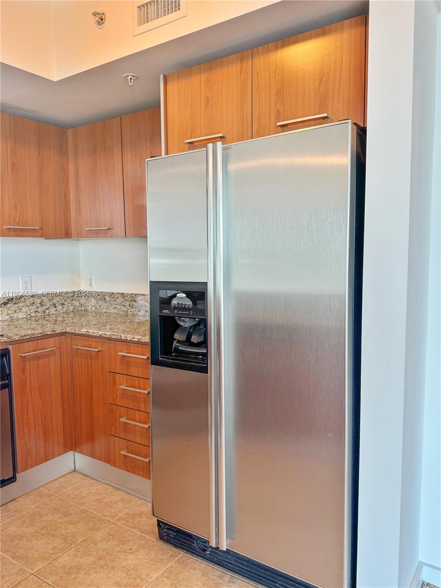 METROPOLIS I AT DADELAND - Residential