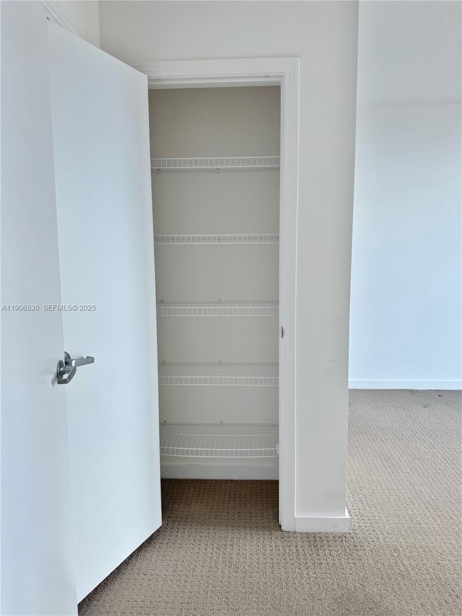 METROPOLIS I AT DADELAND - Residential