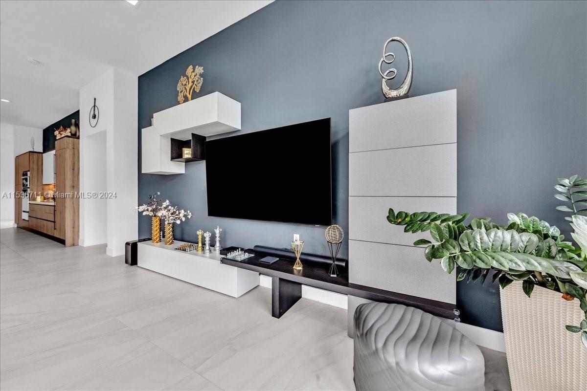 RIVERSTONE - Residential