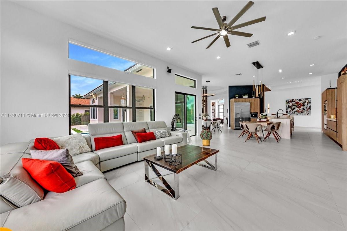 RIVERSTONE - Residential