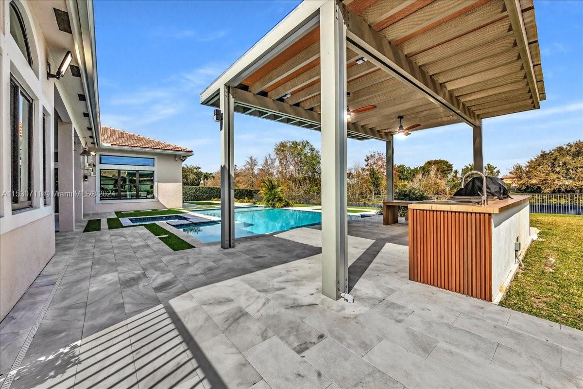 RIVERSTONE - Residential