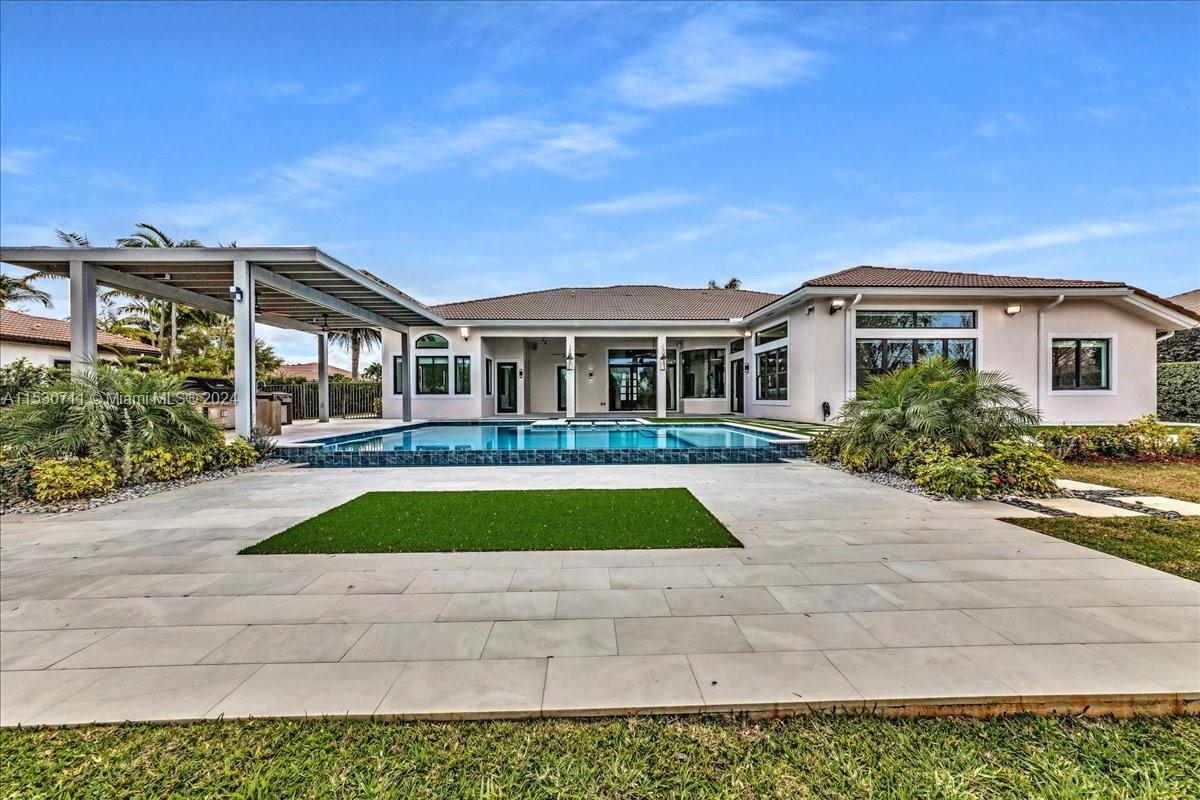 RIVERSTONE - Residential