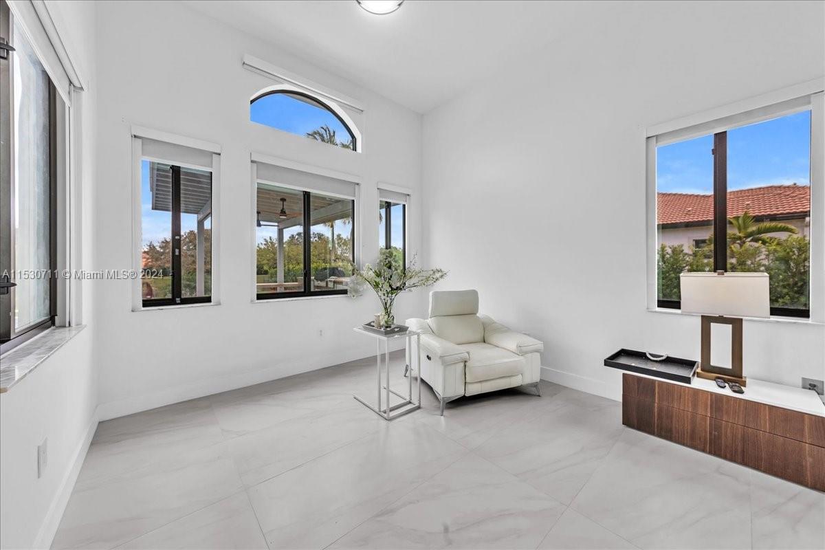 RIVERSTONE - Residential