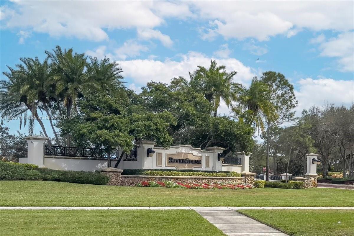 RIVERSTONE - Residential