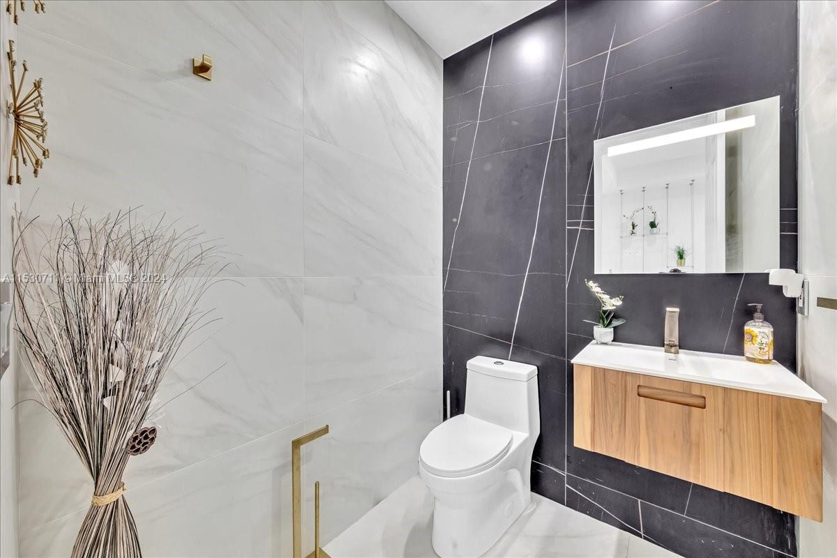 RIVERSTONE - Residential