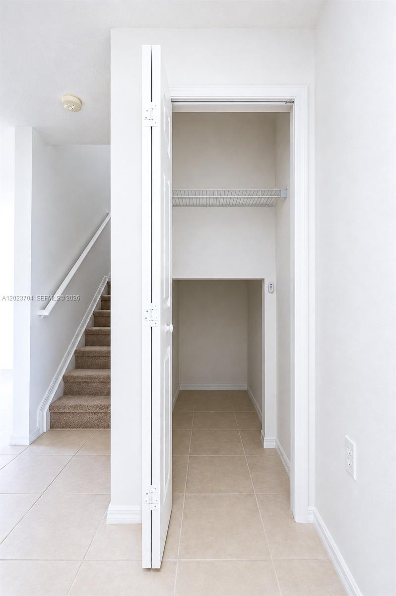 PORT ST LUCIE SECTION 44 - Residential Lease