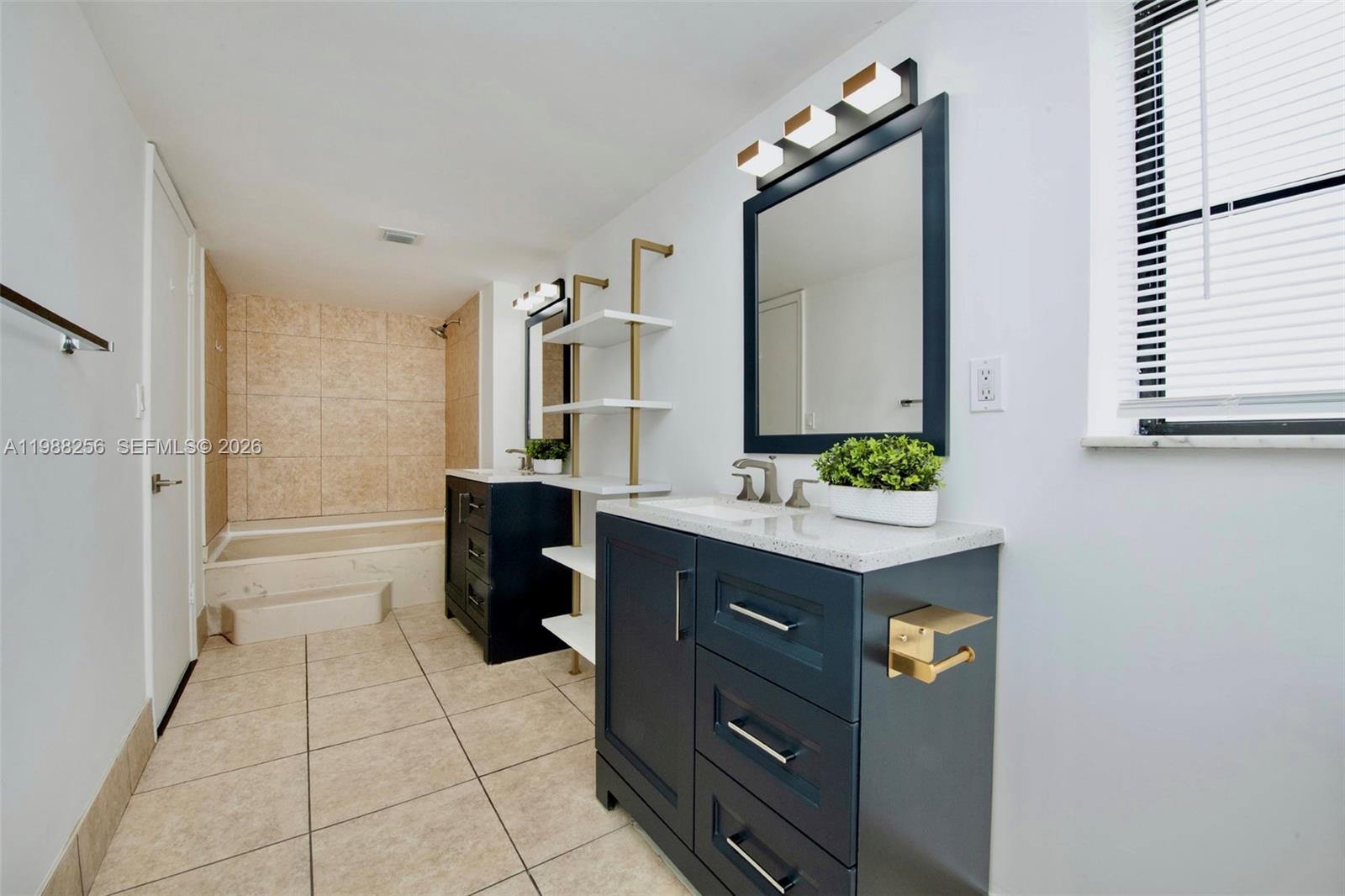 LAKEVIEW OF THE CALF CLUB - Residential