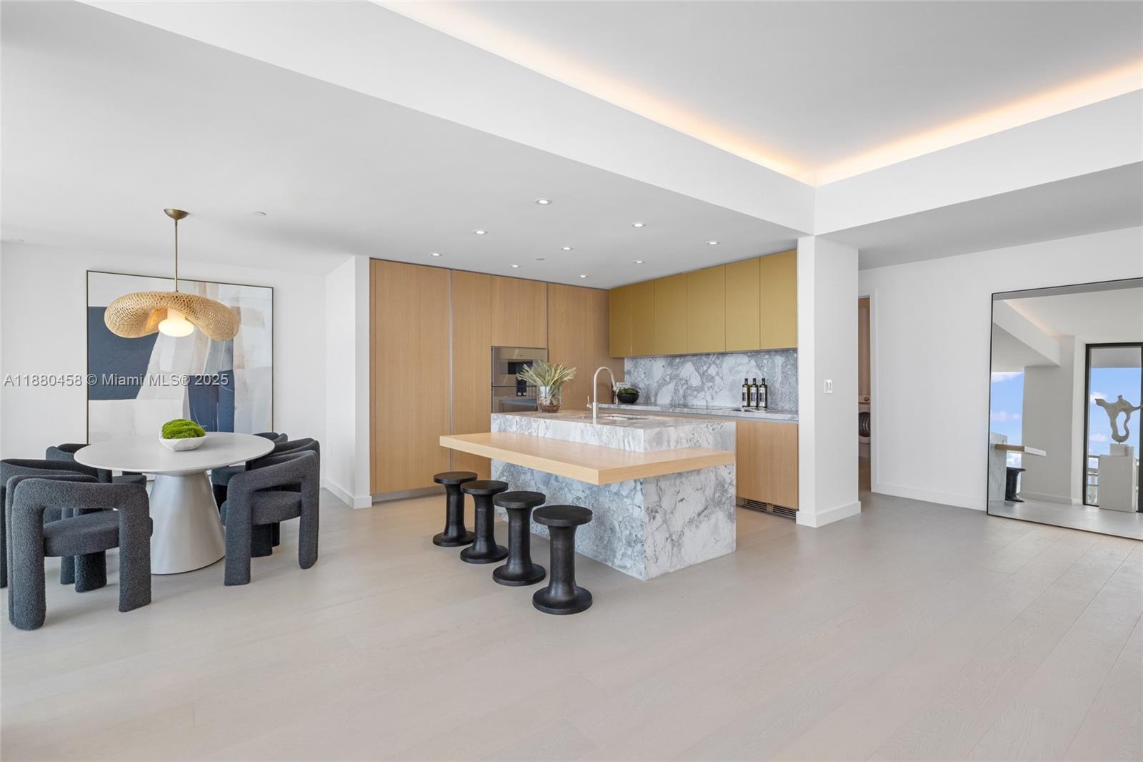 FIVE PARK CONDO - Residential