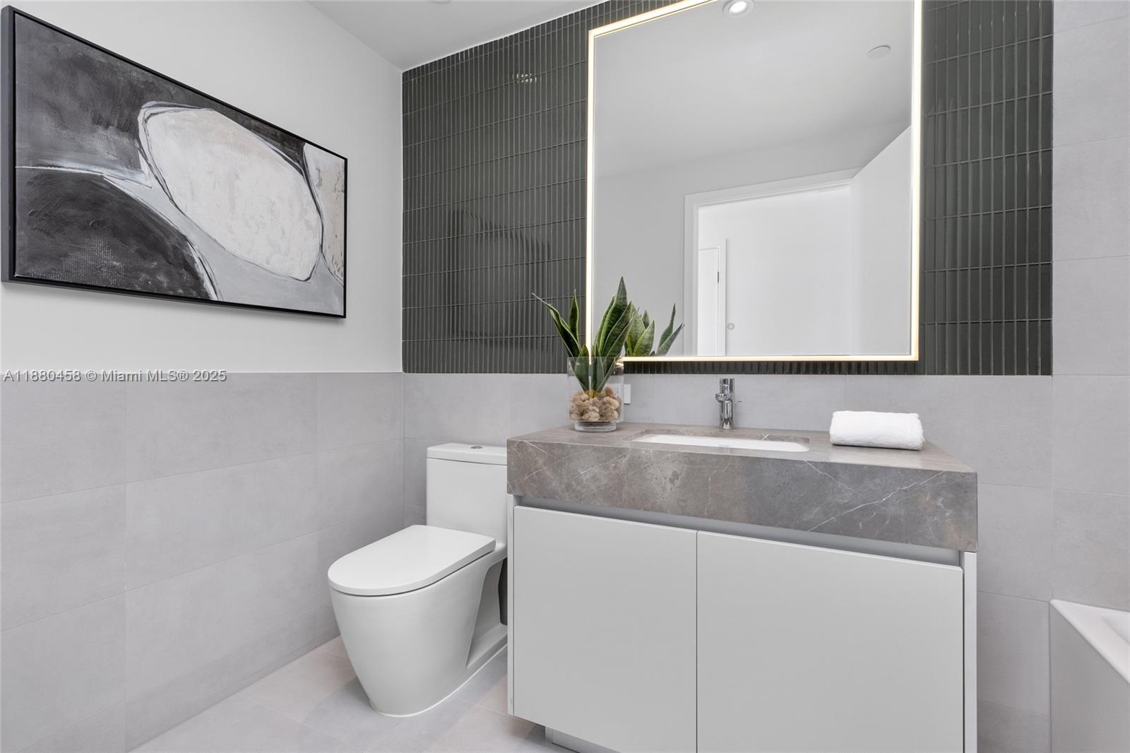 FIVE PARK CONDO - Residential