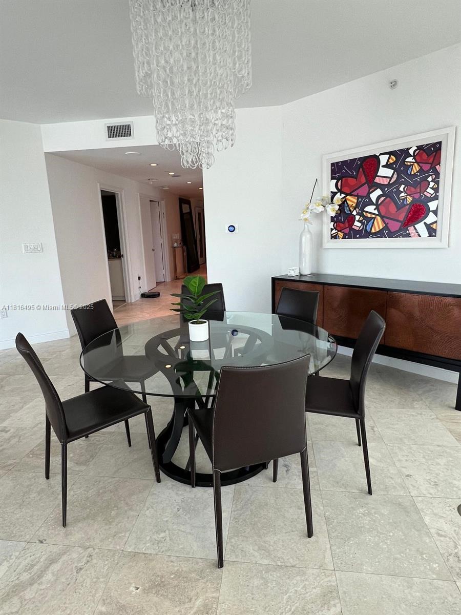 TOWERS OF PORTO VITA-SOUT - Residential Lease