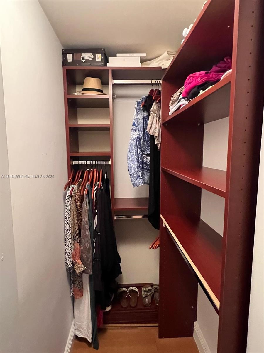 TOWERS OF PORTO VITA-SOUT - Residential Lease