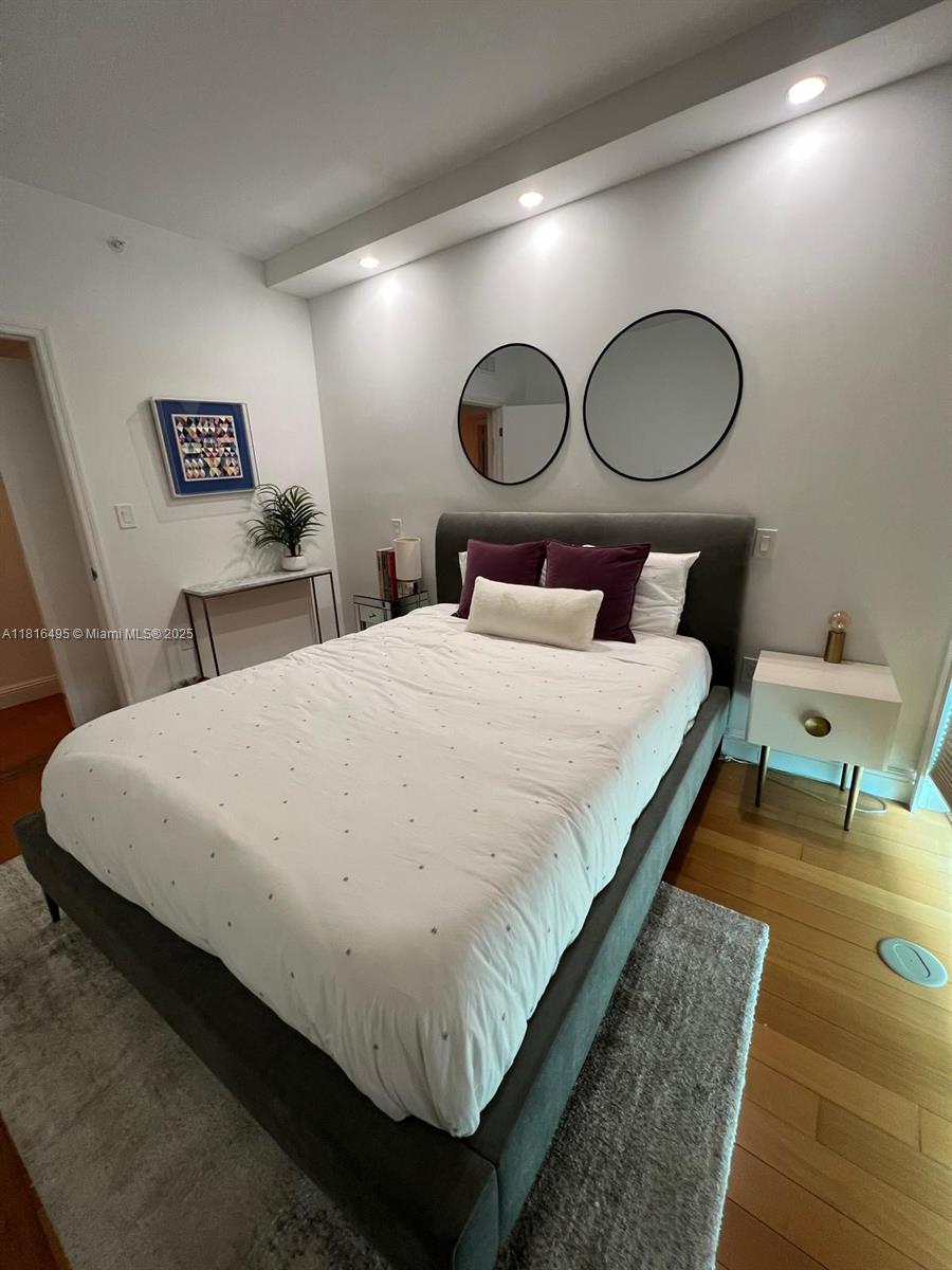 TOWERS OF PORTO VITA-SOUT - Residential Lease