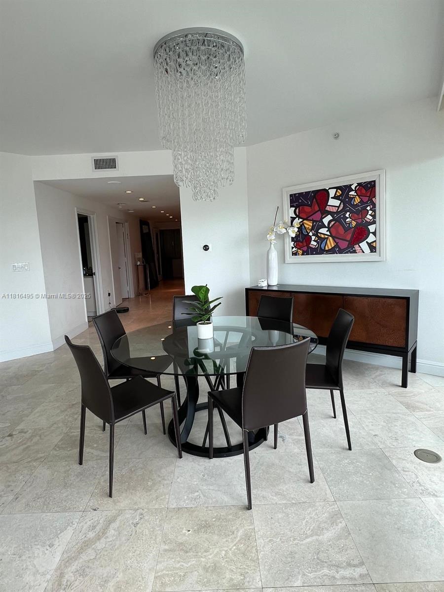 TOWERS OF PORTO VITA-SOUT - Residential Lease