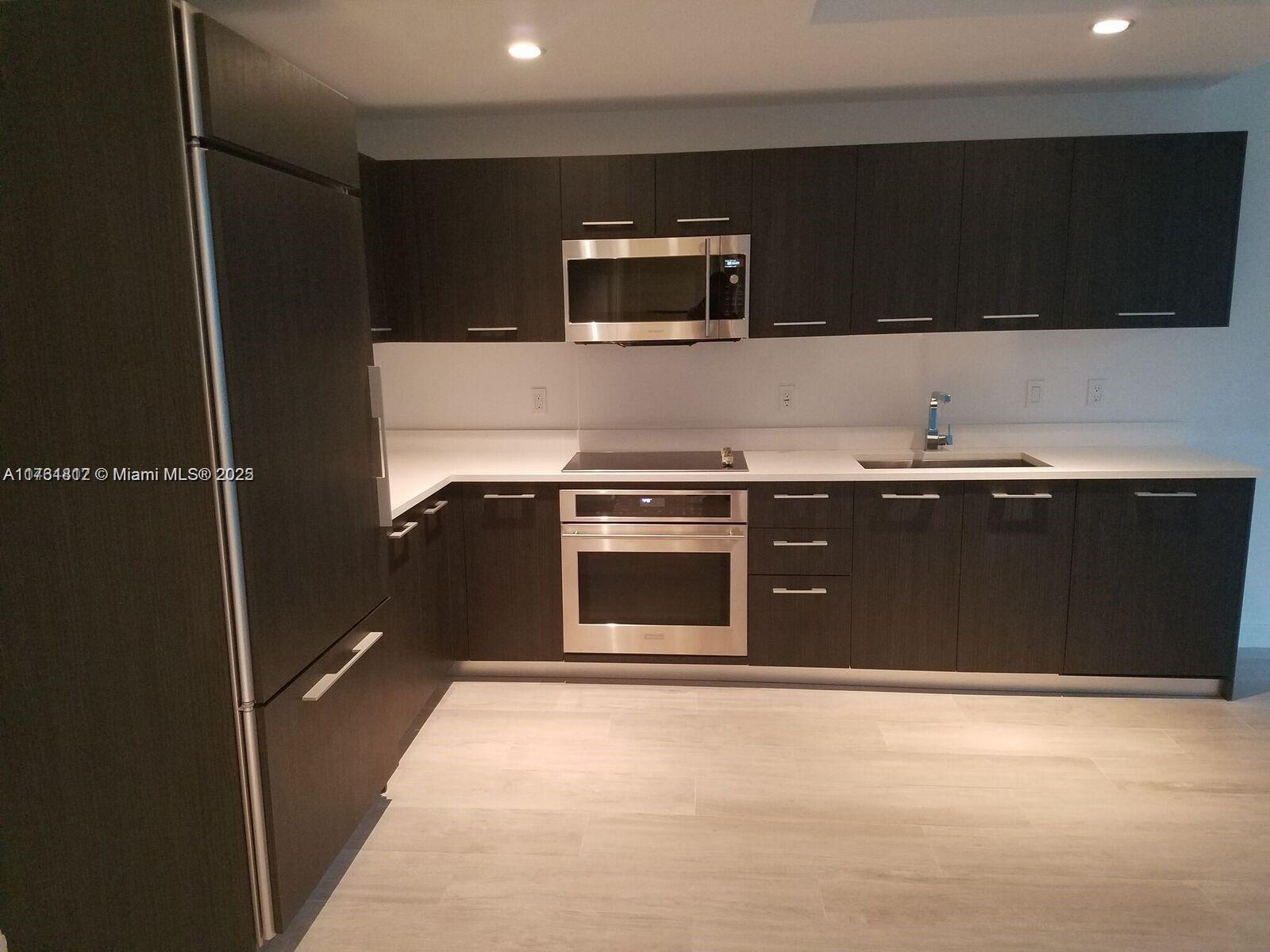 BRICKELL HEIGHTS WEST CON - Residential
