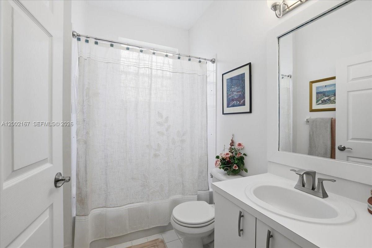 REGENCY HOMES AT SUNRISE - Residential