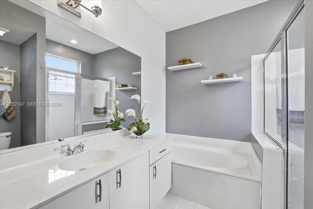 REGENCY HOMES AT SUNRISE - Residential