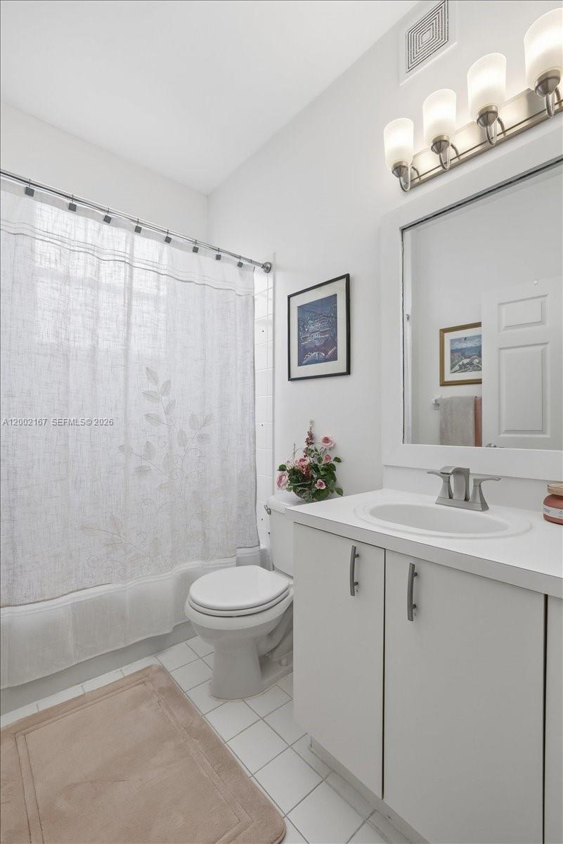 REGENCY HOMES AT SUNRISE - Residential