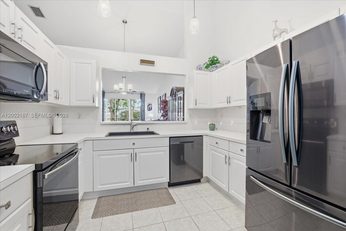 7600 S Aragon Blvd 1