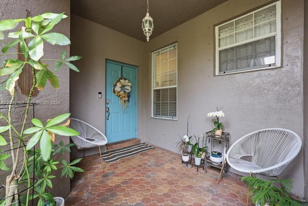 Photo of 7600 S Aragon Blvd #1, Sunrise, FL 33322 (MLS # A12002167)