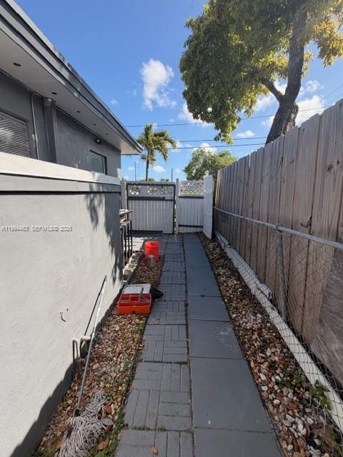 WASHINGTON PARK HALLANDAL - Residential Lease