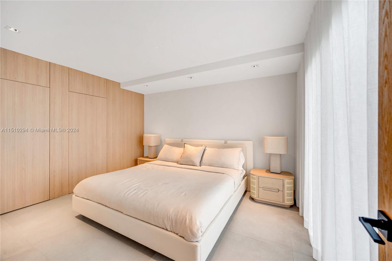 BISCAYNE POINT - Residential