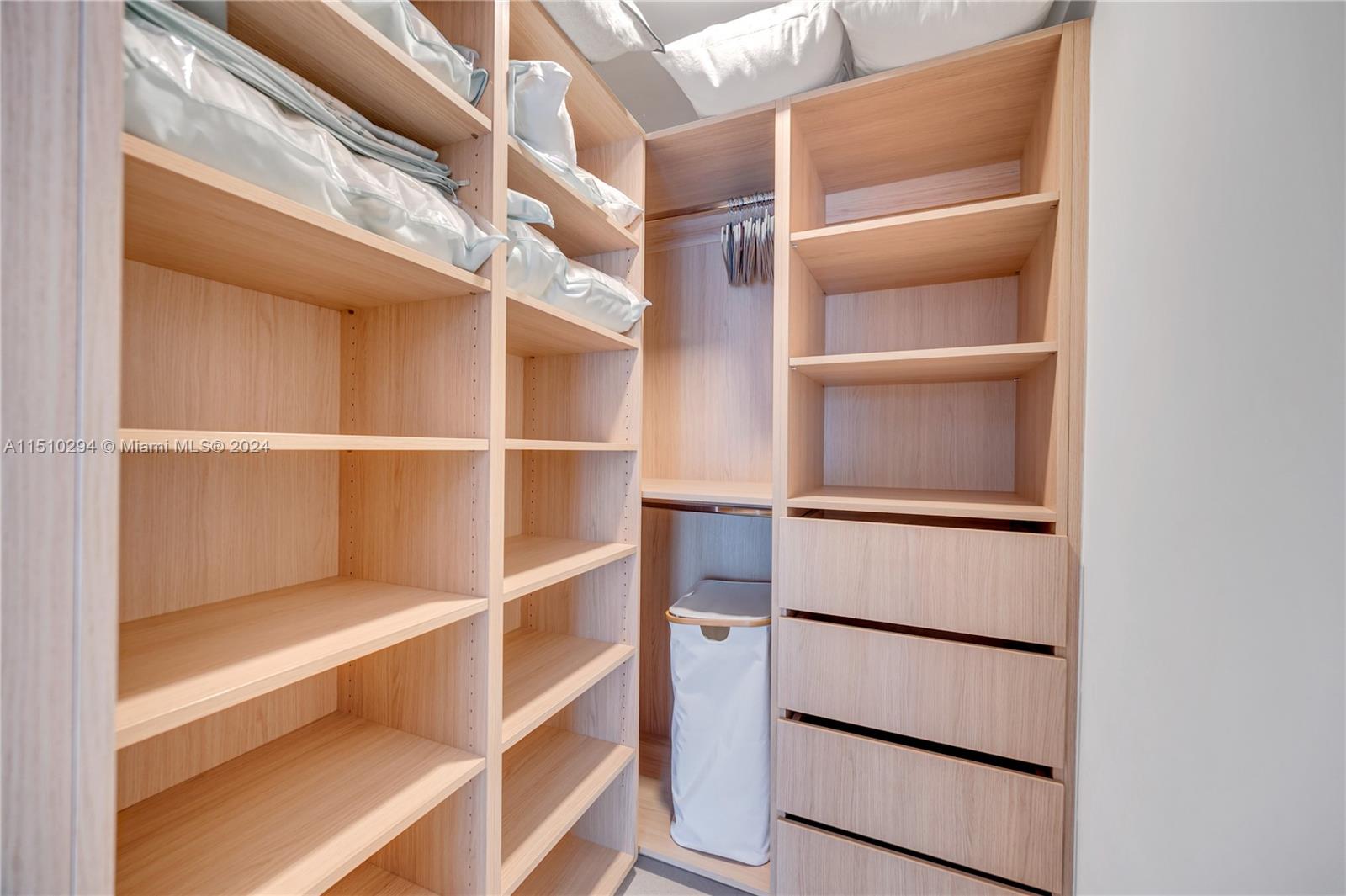 BISCAYNE POINT - Residential