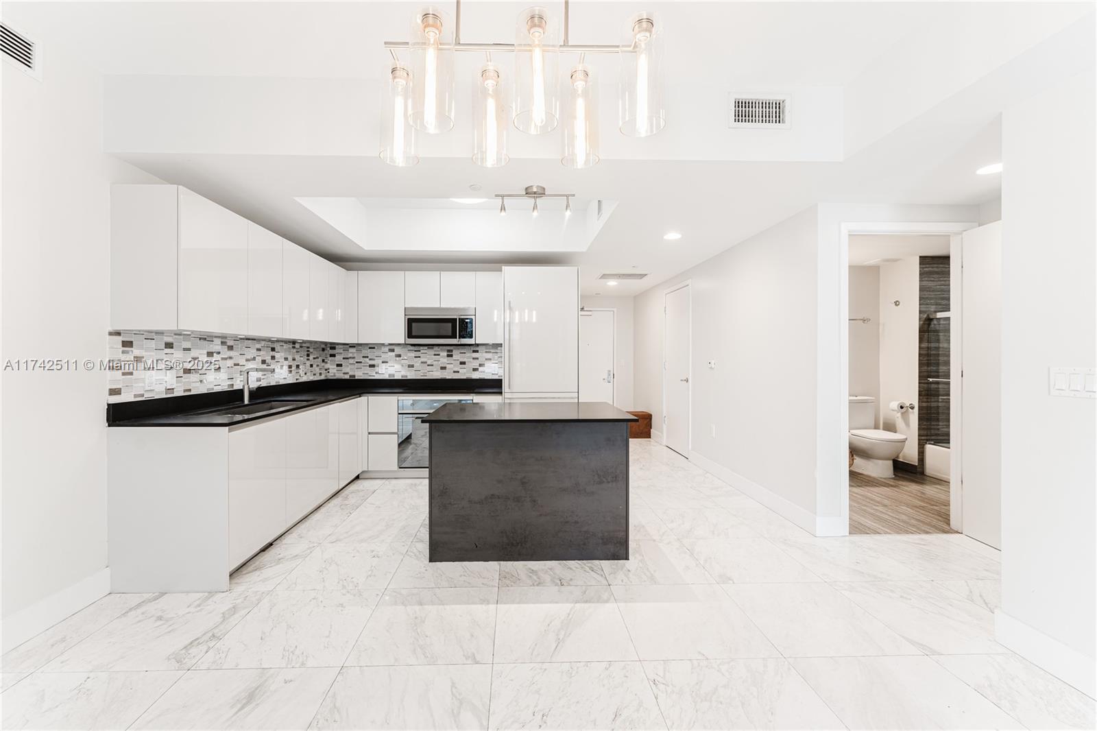 1010 Brickell Ave 1409, Miami, Broward County, Florida - 2 Bedrooms  
2 Bathrooms - 
