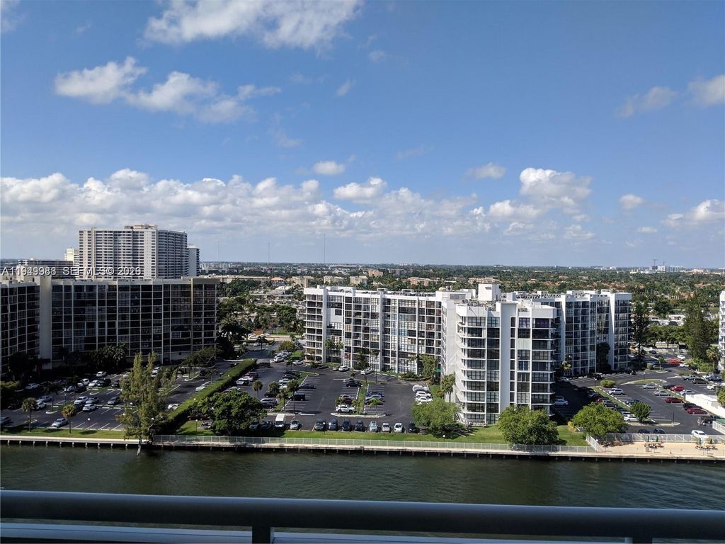 Photo of 3000 S Ocean Dr #1412, Hollywood, FL 33019 (MLS # A11949988)