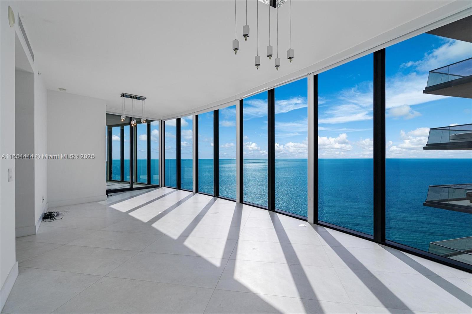 18555 COLLINS AVENUE COND - Residential Lease