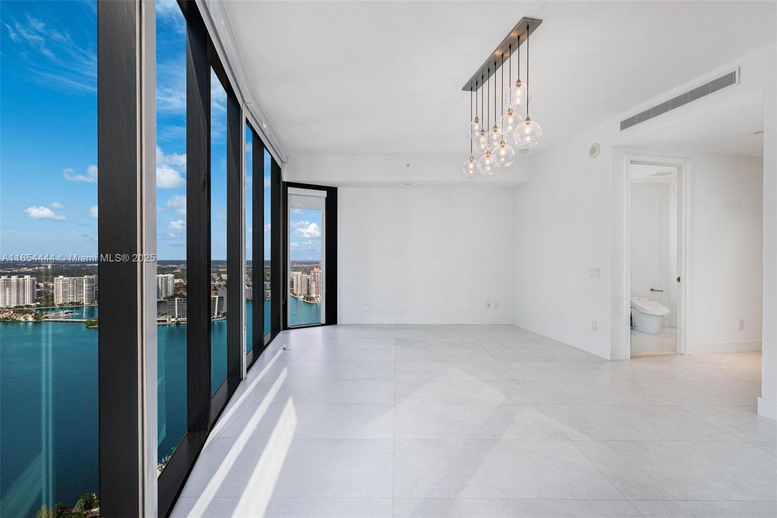 18555 COLLINS AVENUE COND - Residential Lease