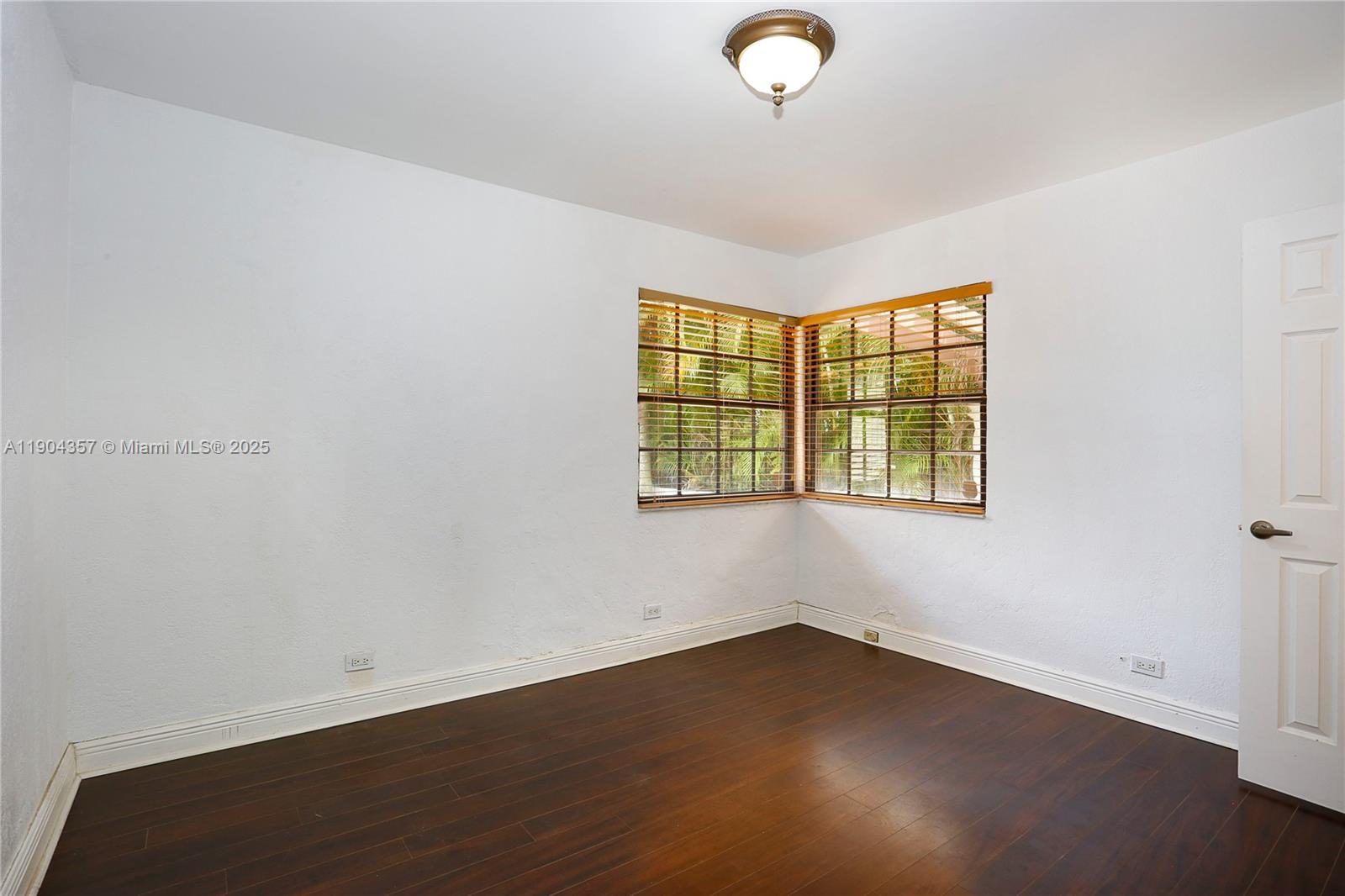 EAST SHENANDOAH - Residential Lease