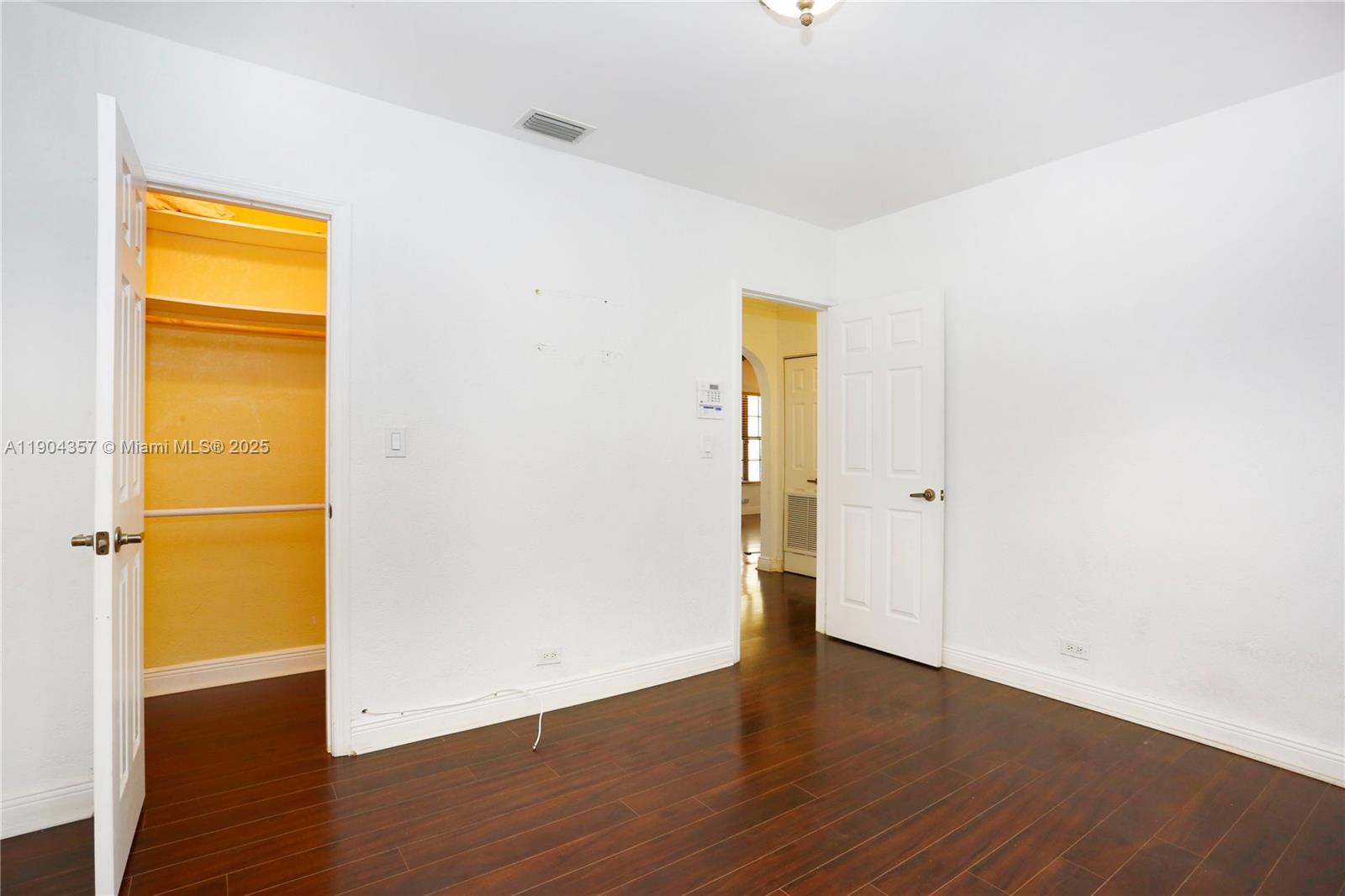 EAST SHENANDOAH - Residential Lease