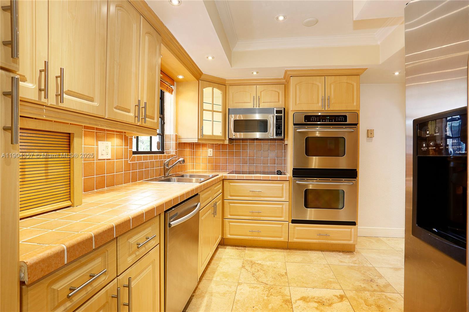 EAST SHENANDOAH - Residential Lease