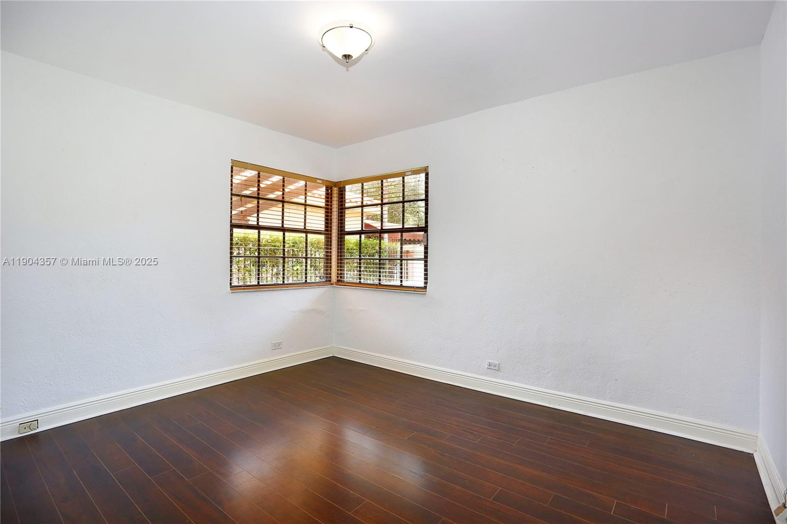 EAST SHENANDOAH - Residential Lease