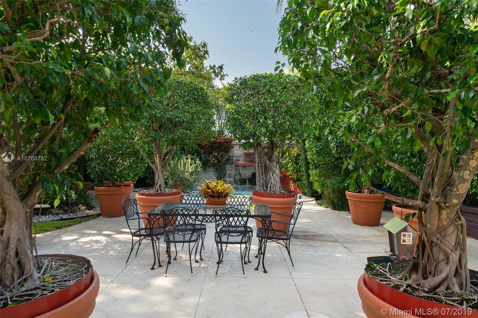 LA GORCE ISLAND - Residential