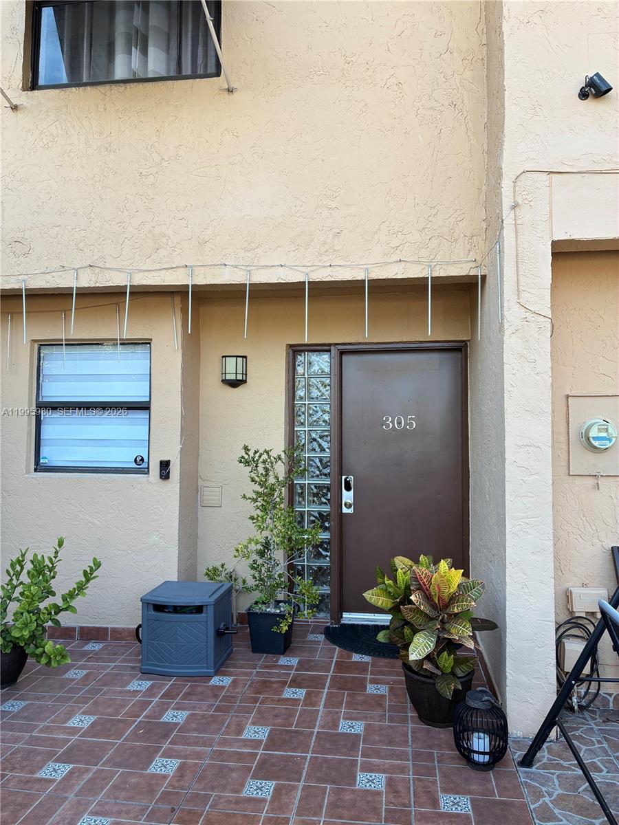 LAGUNA TROPICAL CONDO - Residential Lease